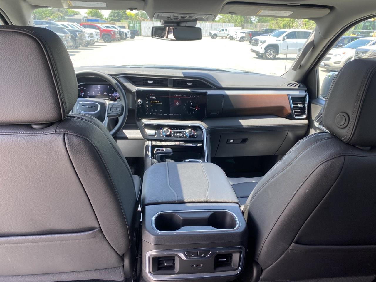 2025 GMC Sierra 1500 Crew Cab Standard Box 4-Wheel Drive Denali Photo