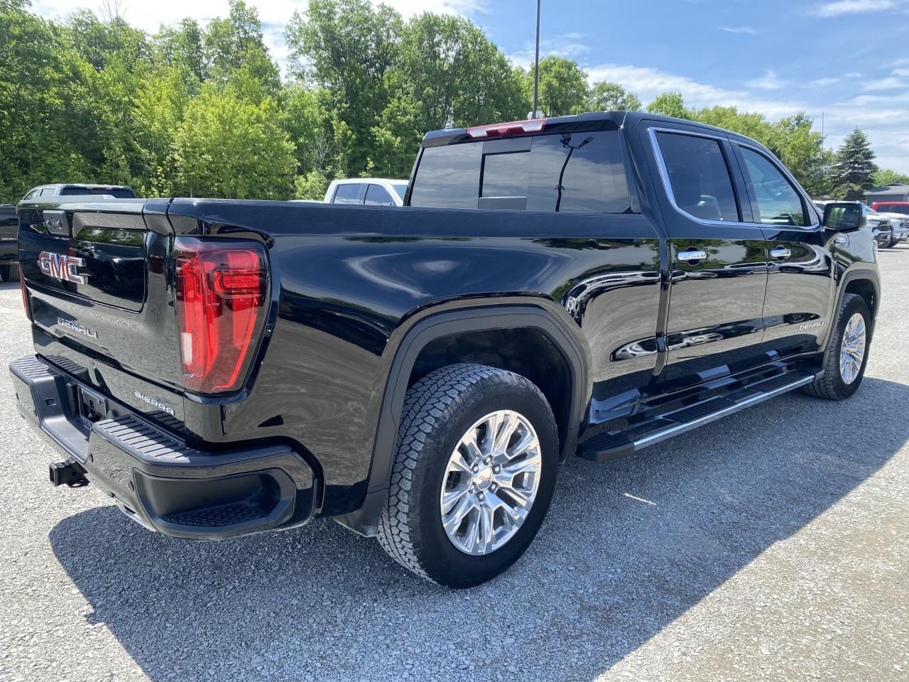 2025 GMC Sierra 1500 Crew Cab Standard Box 4-Wheel Drive Denali Photo