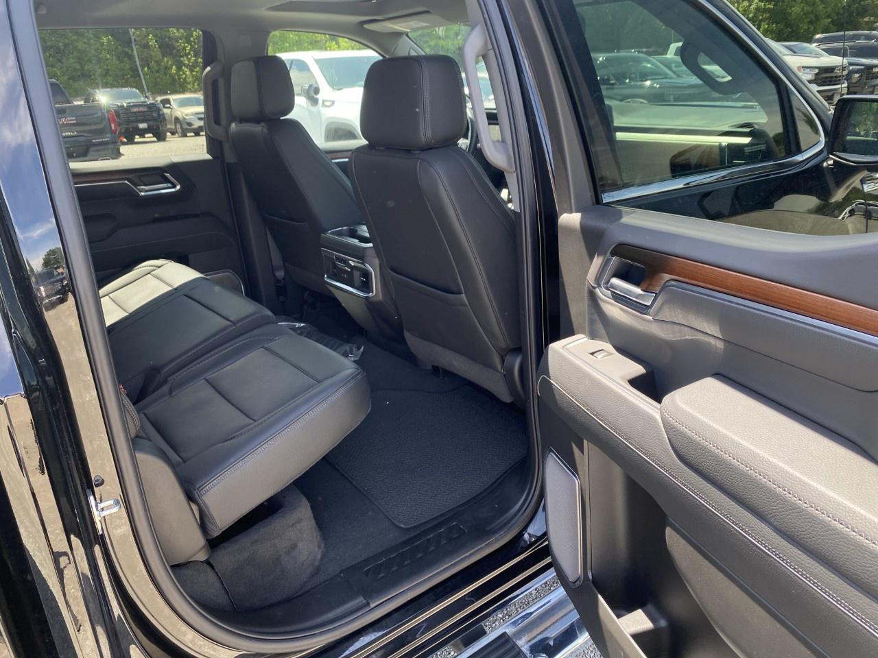 2025 GMC Sierra 1500 Crew Cab Standard Box 4-Wheel Drive Denali Photo