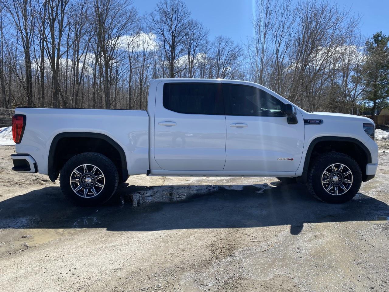 2025 GMC Sierra 1500 Crew Cab Short Box 4-Wheel Drive AT4 Photo