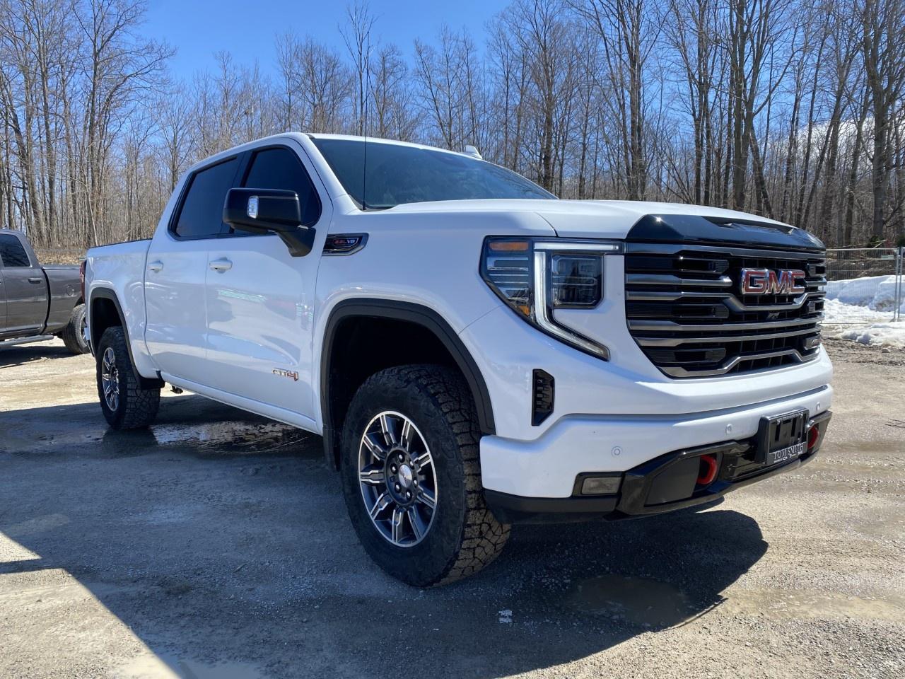 2025 GMC Sierra 1500 Crew Cab Short Box 4-Wheel Drive AT4 Photo
