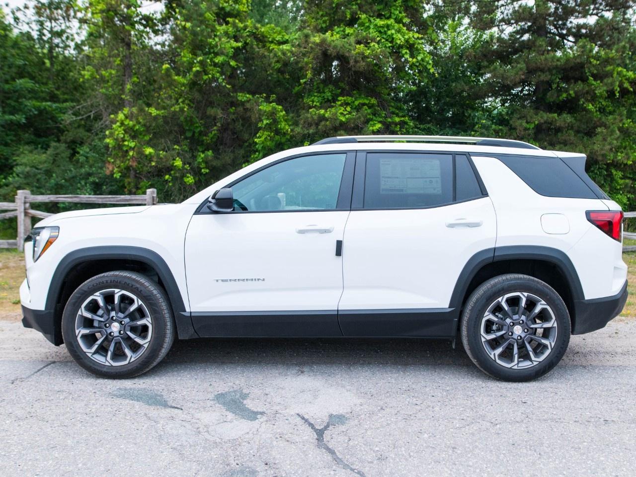 2027 GMC Terrain AWD Elevation Photo5