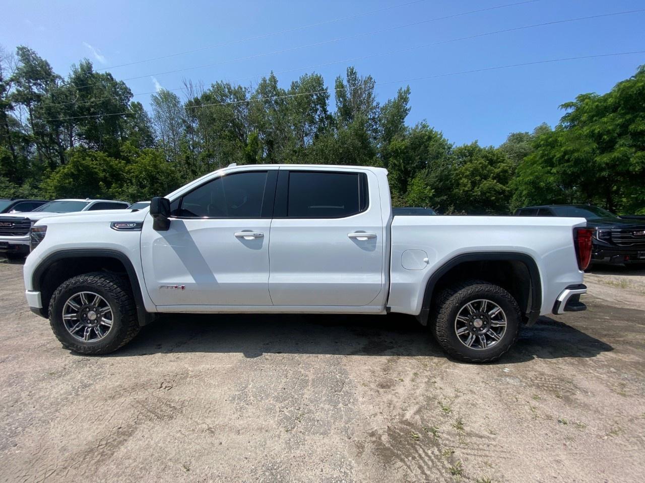 2025 GMC Sierra 1500 Crew Cab Short Box 4-Wheel Drive AT4 Photo