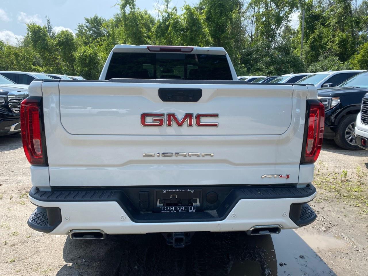 2025 GMC Sierra 1500 Crew Cab Short Box 4-Wheel Drive AT4 Photo4