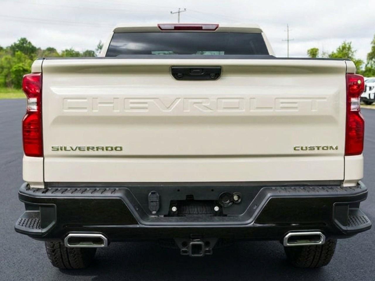 2026 Chevrolet Silverado 1500 Crew Cab Short Box 4-Wheel Drive Custom Trail Boss Photo