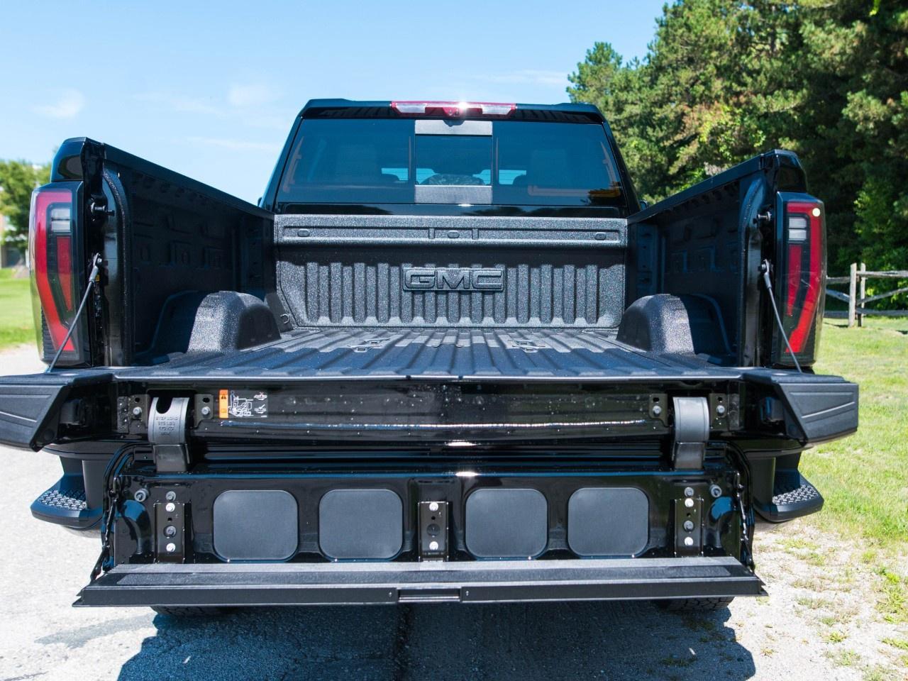 2026 GMC Sierra 3500HD 4WD Crew Cab Standard Box AT4 Photo