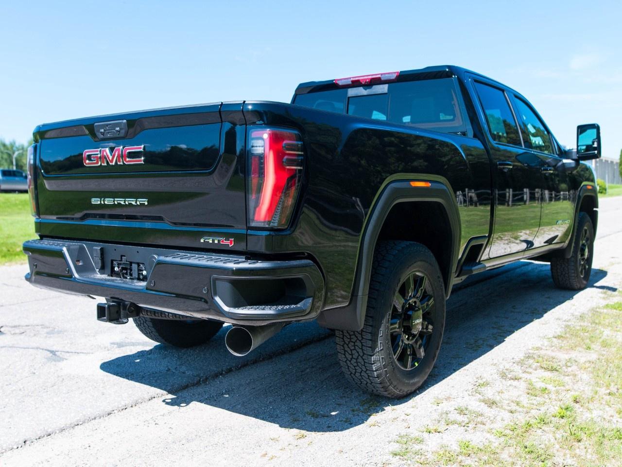 2026 GMC Sierra 3500HD 4WD Crew Cab Standard Box AT4 Photo