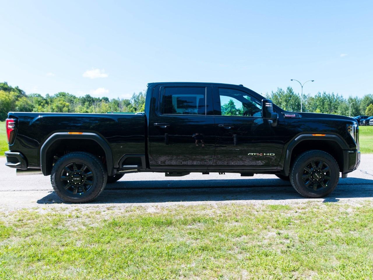 2026 GMC Sierra 3500HD 4WD Crew Cab Standard Box AT4 Photo
