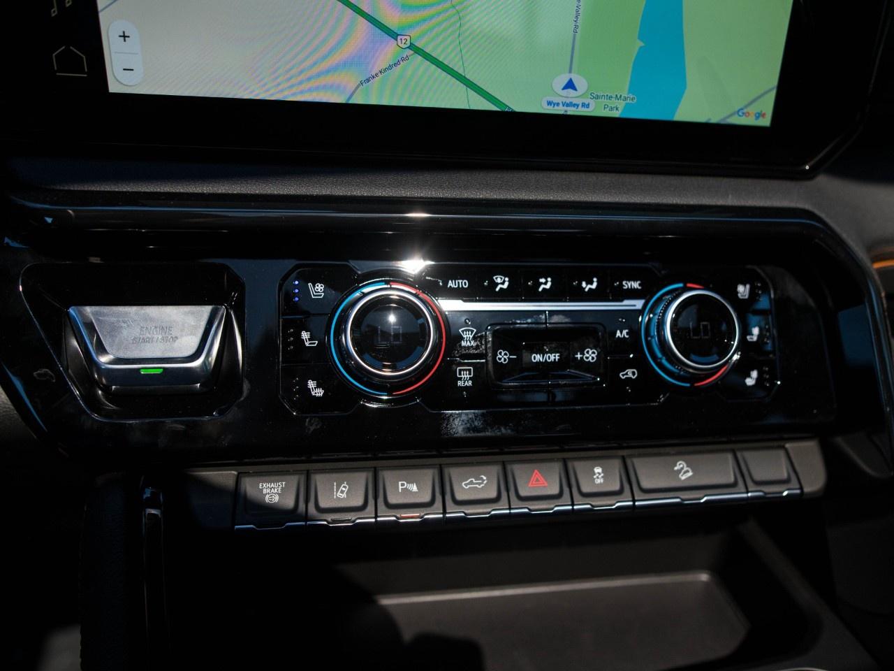 2026 GMC Sierra 3500HD 4WD Crew Cab Standard Box AT4 Photo