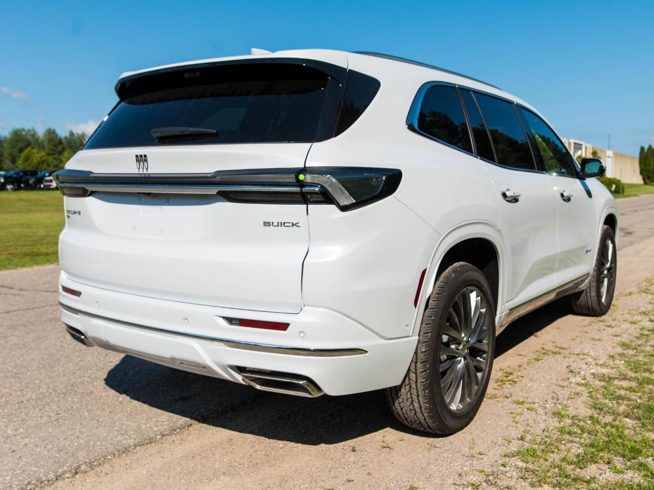 2026 Buick Enclave AWD 4dr Avenir Photo