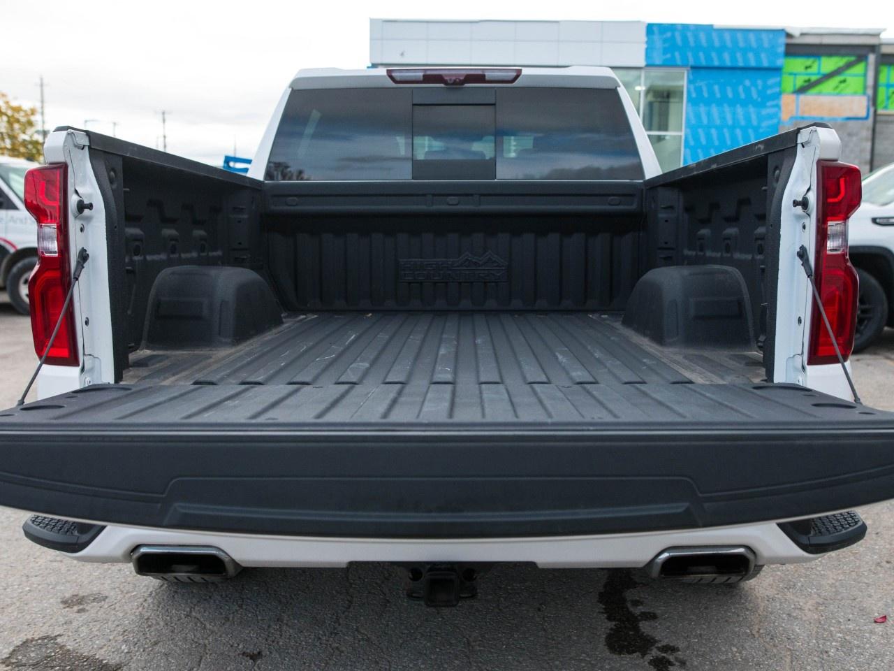 2023 Chevrolet Silverado 1500 Crew Cab Short Box 4-Wheel Drive High Country Photo