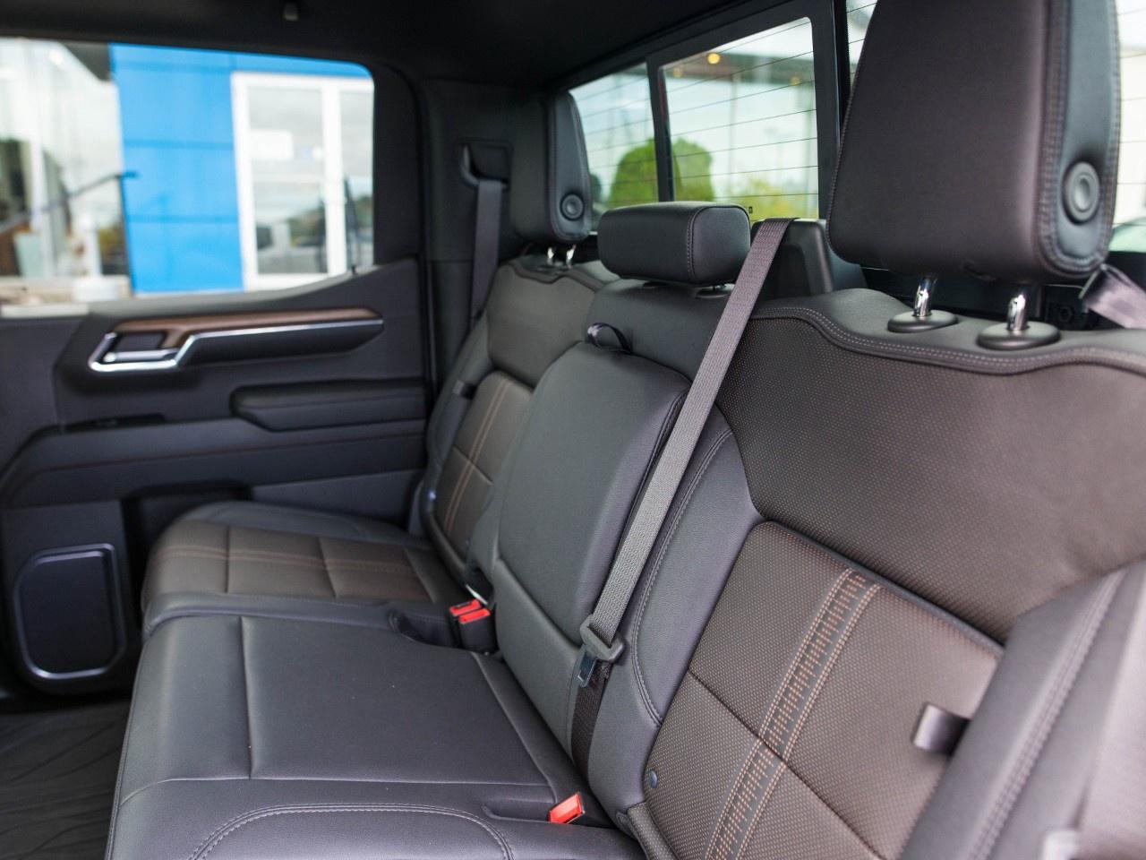 2023 Chevrolet Silverado 1500 Crew Cab Short Box 4-Wheel Drive High Country Photo
