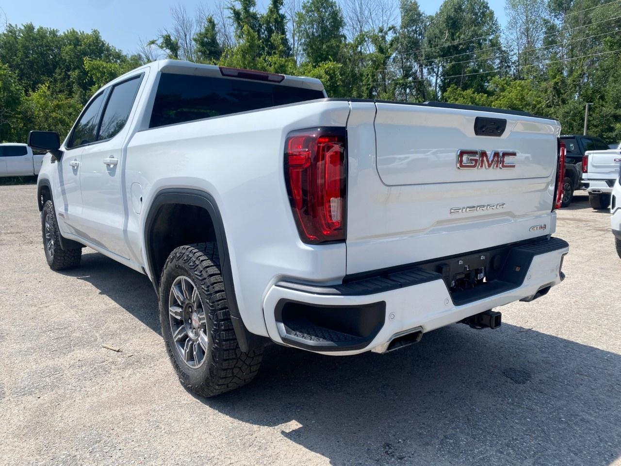 2025 GMC Sierra 1500 Crew Cab Short Box 4-Wheel Drive AT4 Photo