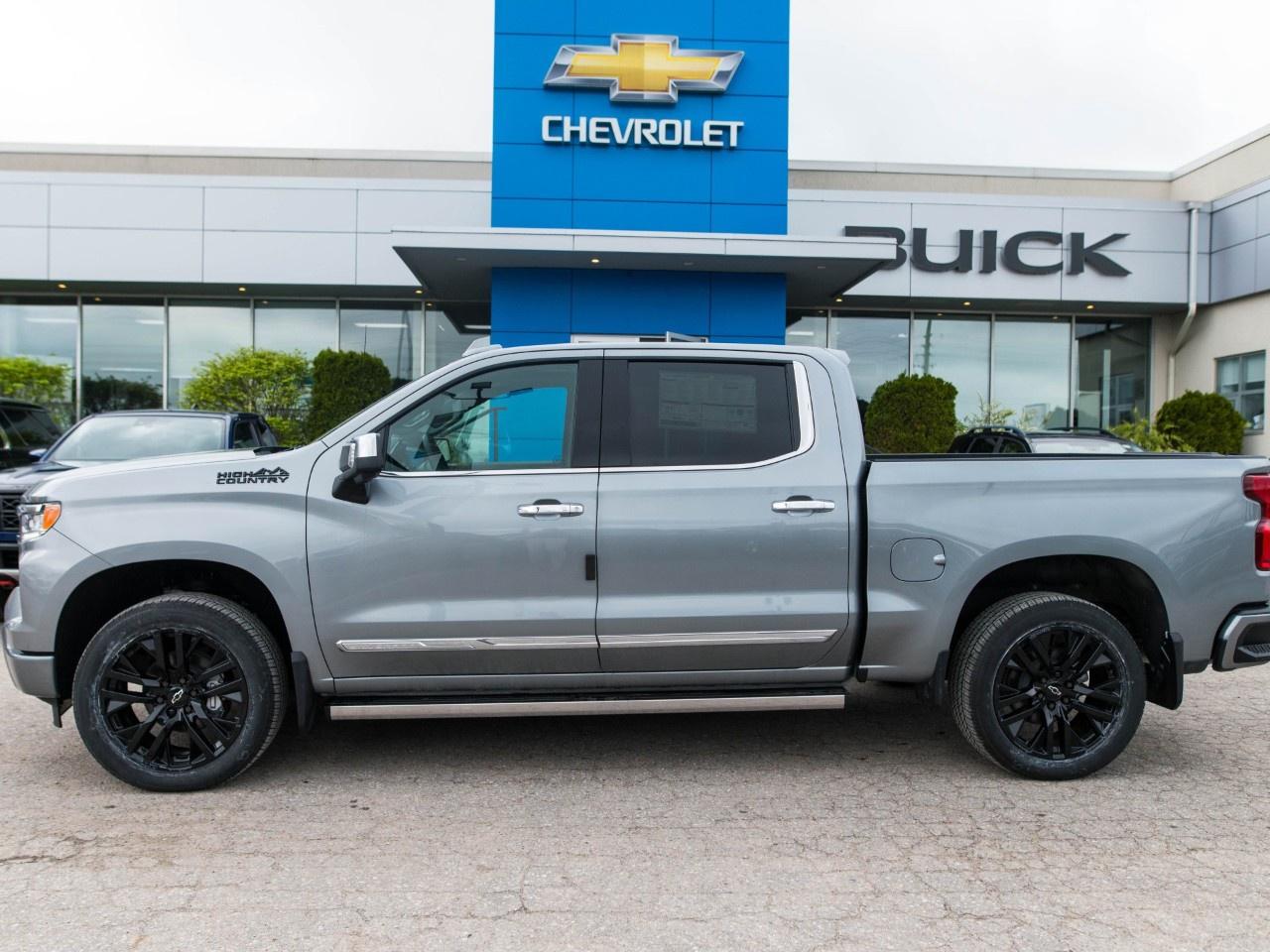 2026 Chevrolet Silverado 1500 Crew Cab Short Box 4-Wheel Drive High Country Photo1