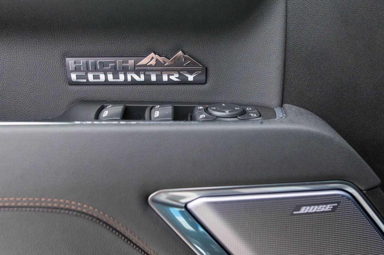 2026 Chevrolet Silverado 1500 Crew Cab Short Box 4-Wheel Drive High Country Photo