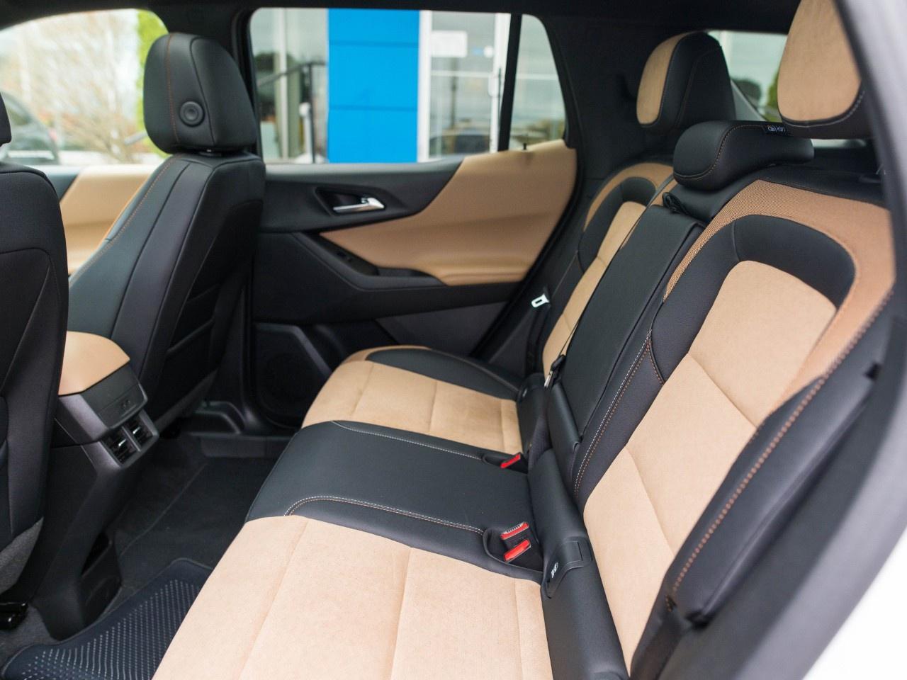 2026 Chevrolet Equinox AWD ACTIV Photo