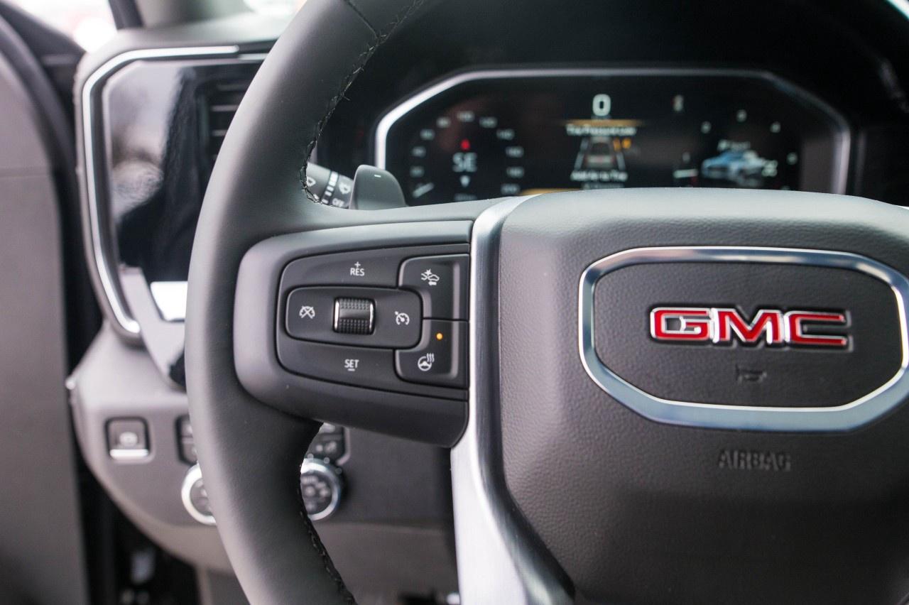 2026 GMC Sierra 1500 Crew Cab Short Box 4-Wheel Drive SLT Photo