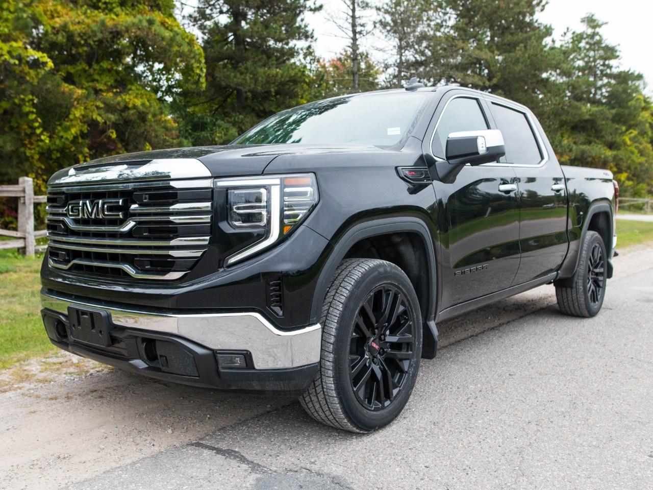 2026 GMC Sierra 1500 Crew Cab Short Box 4-Wheel Drive SLT Photo0