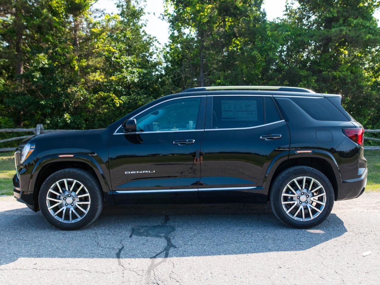 2027 GMC Terrain AWD Denali Photo1