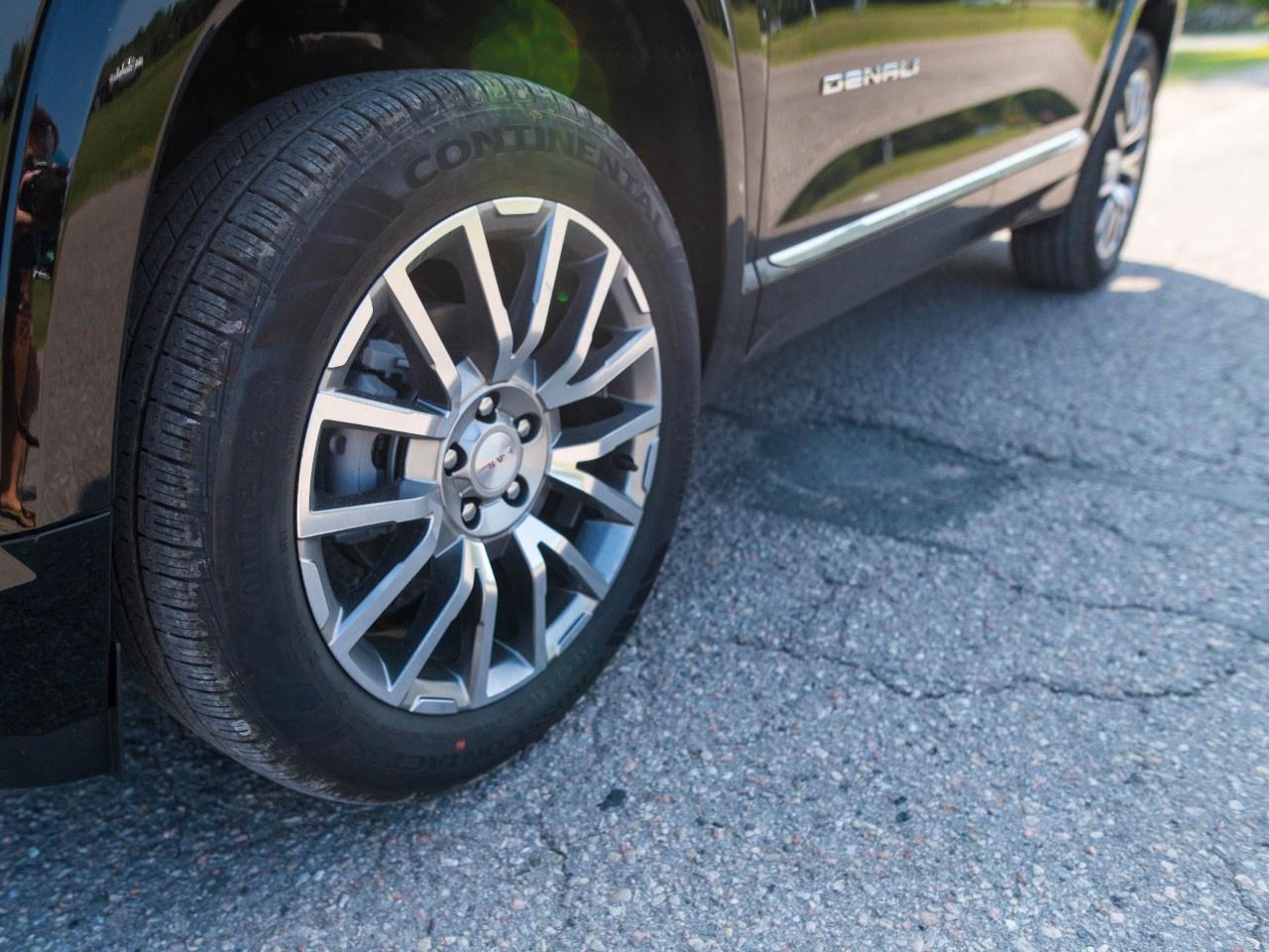 2027 GMC Terrain AWD Denali Photo