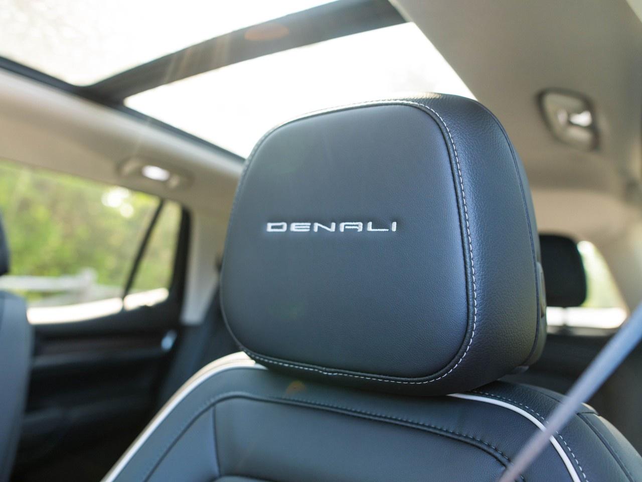 2027 GMC Terrain AWD Denali Photo