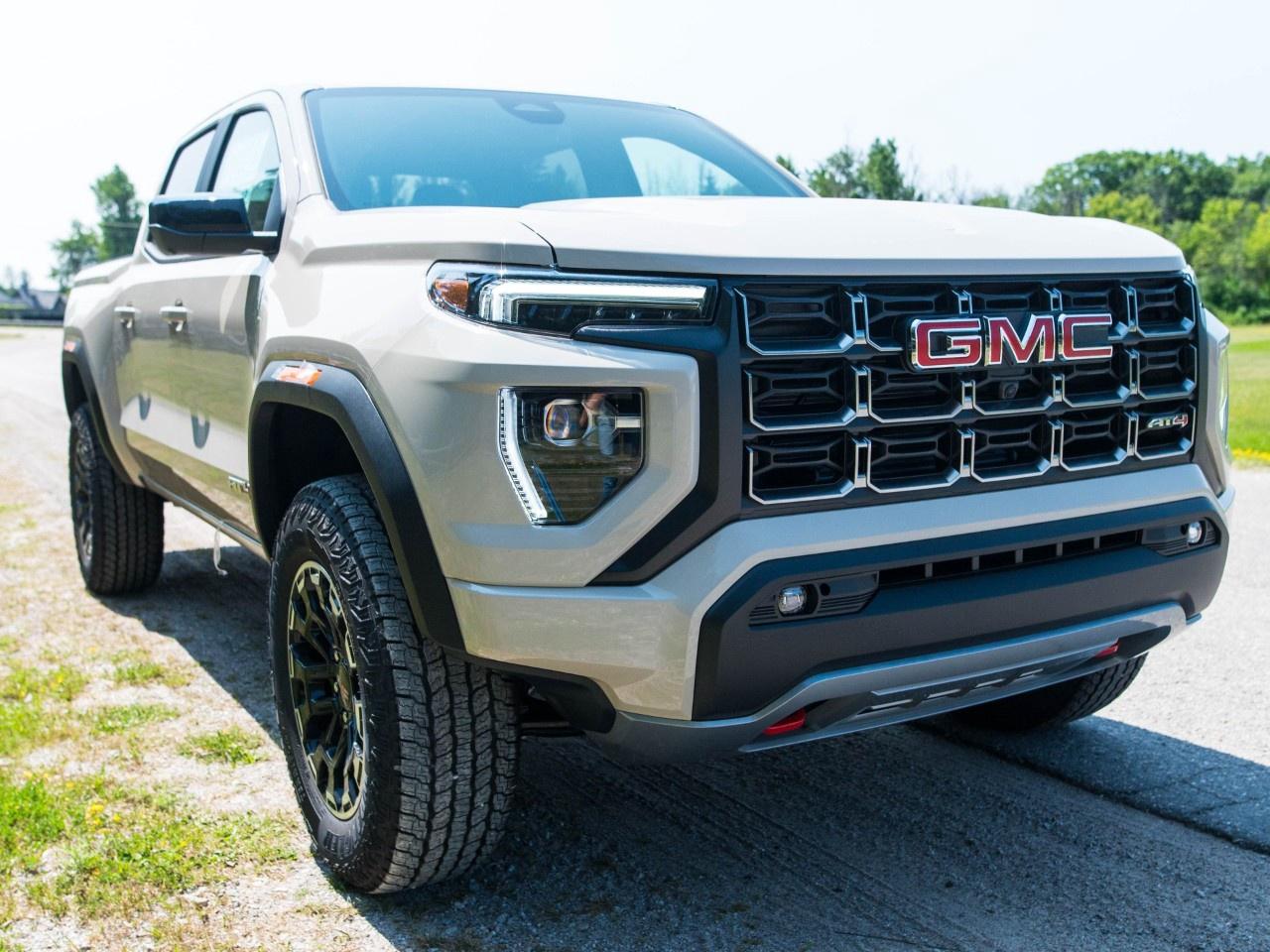2026 GMC Canyon Crew Cab Short Box 4-Wheel Drive AT4 Photo