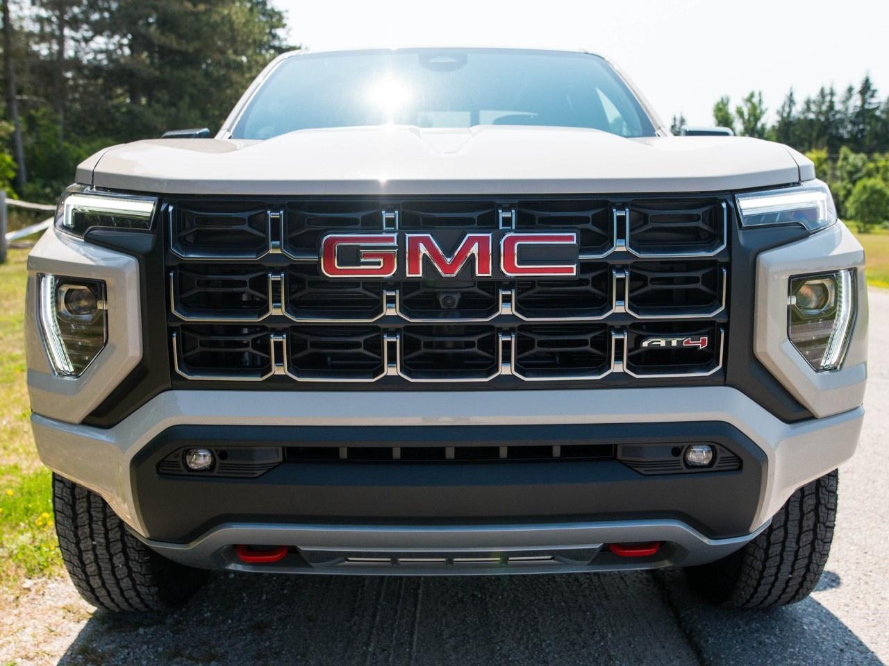 2026 GMC Canyon Crew Cab Short Box 4-Wheel Drive AT4 Photo