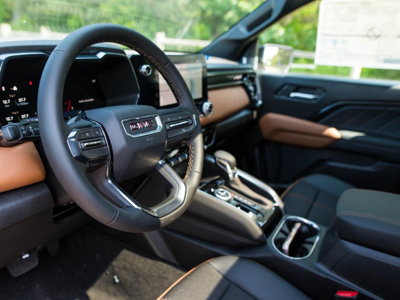 2026 GMC Canyon Crew Cab Short Box 4-Wheel Drive AT4 Photo