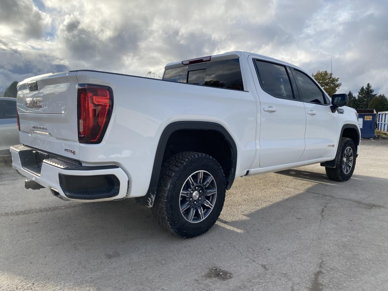 2025 GMC Sierra 1500 Crew Cab Short Box 4-Wheel Drive AT4 Photo
