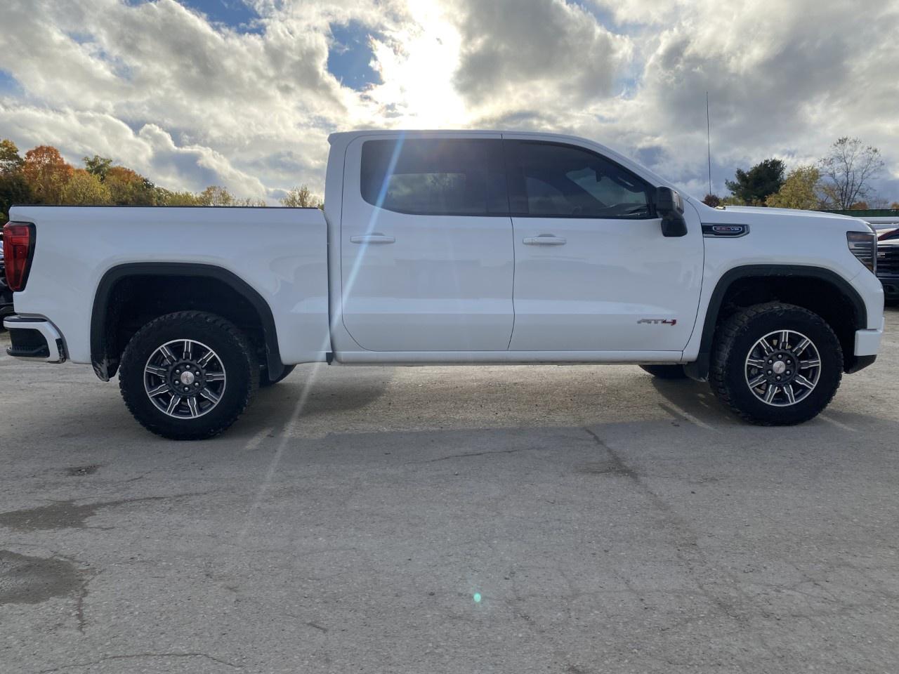 2025 GMC Sierra 1500 Crew Cab Short Box 4-Wheel Drive AT4 Photo