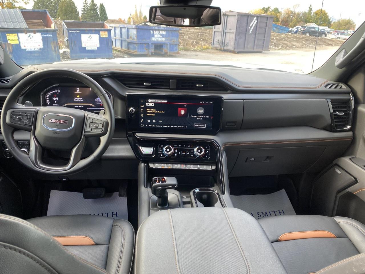 2025 GMC Sierra 1500 Crew Cab Short Box 4-Wheel Drive AT4 Photo