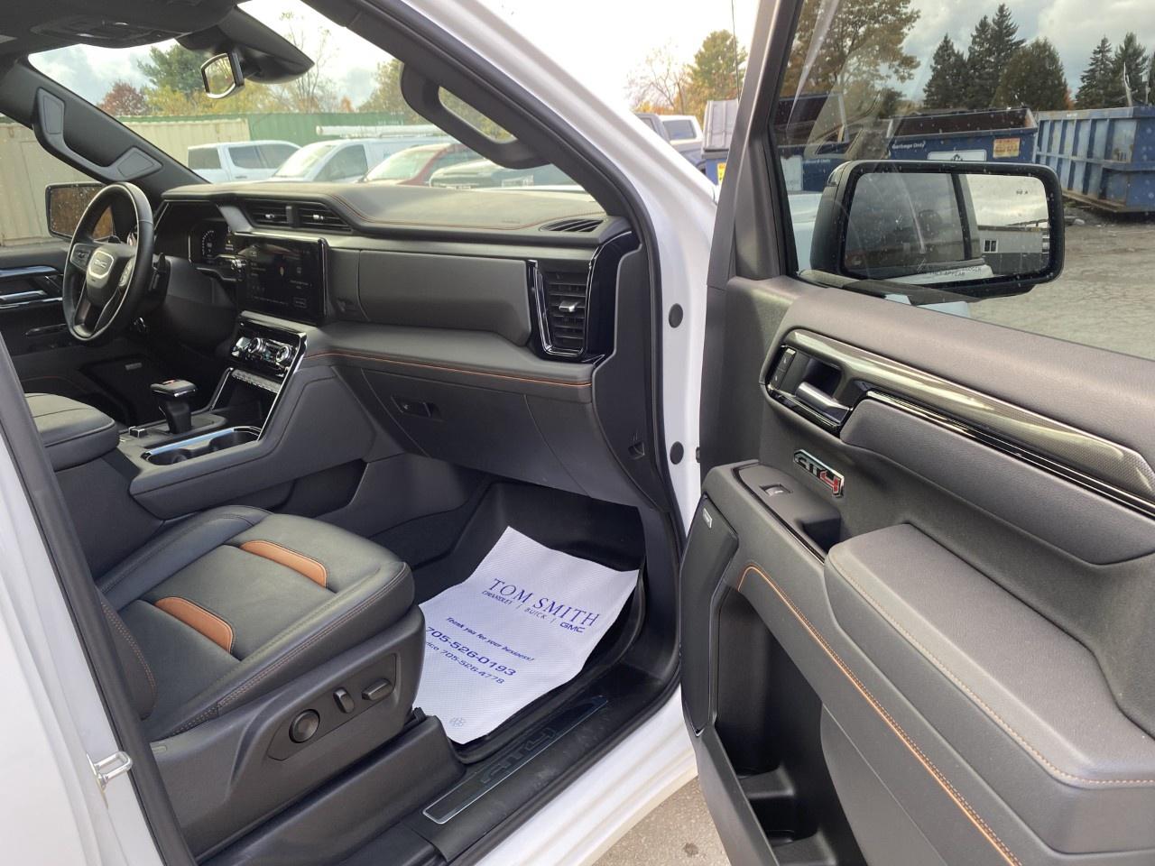 2025 GMC Sierra 1500 Crew Cab Short Box 4-Wheel Drive AT4 Photo