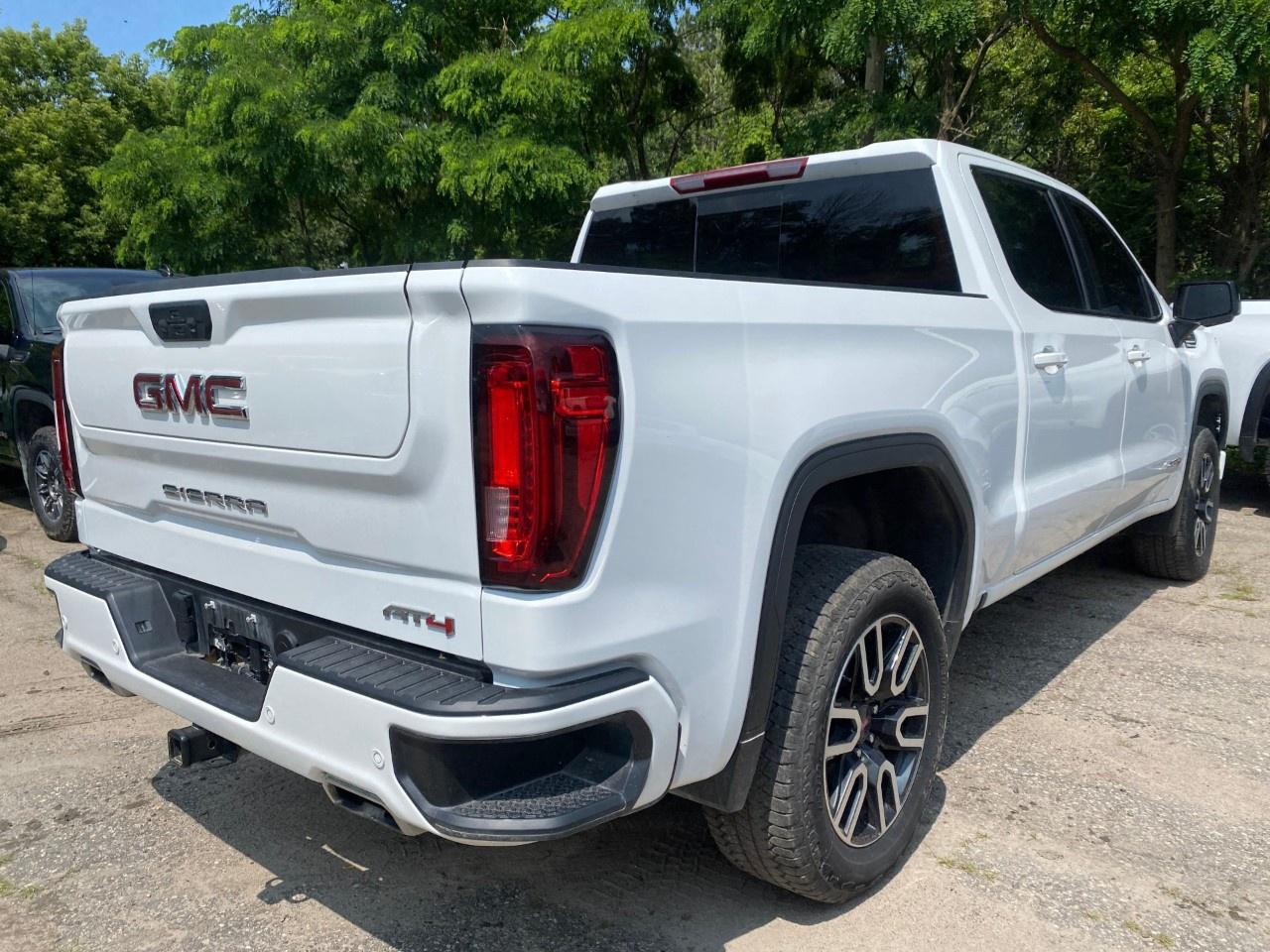 2025 GMC Sierra 1500 Crew Cab Short Box 4-Wheel Drive AT4 Photo