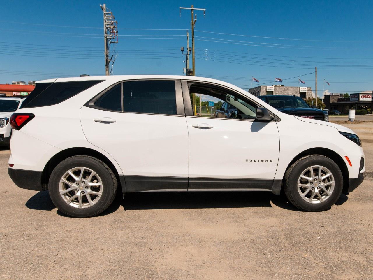 2024 Chevrolet Equinox AWD LS Photo