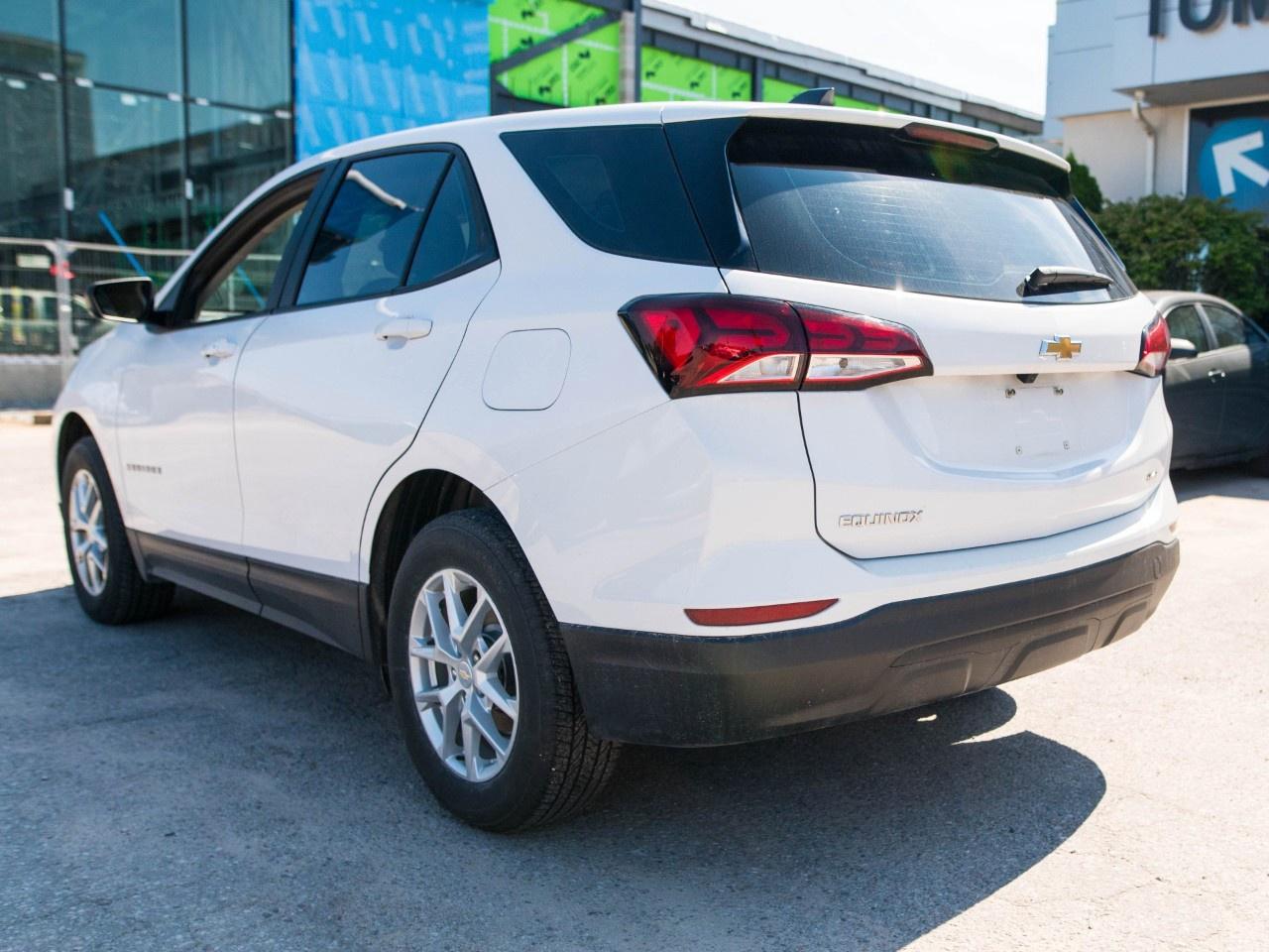 2024 Chevrolet Equinox AWD LS Photo