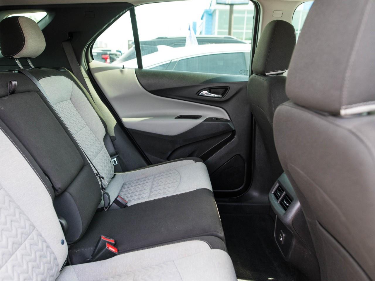 2024 Chevrolet Equinox AWD LS Photo