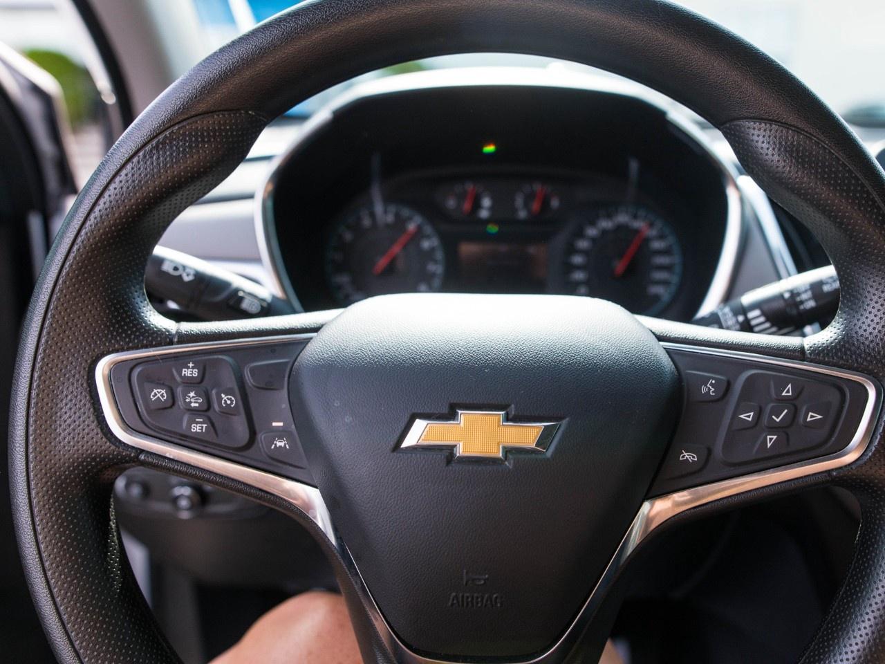 2024 Chevrolet Equinox AWD LS Photo