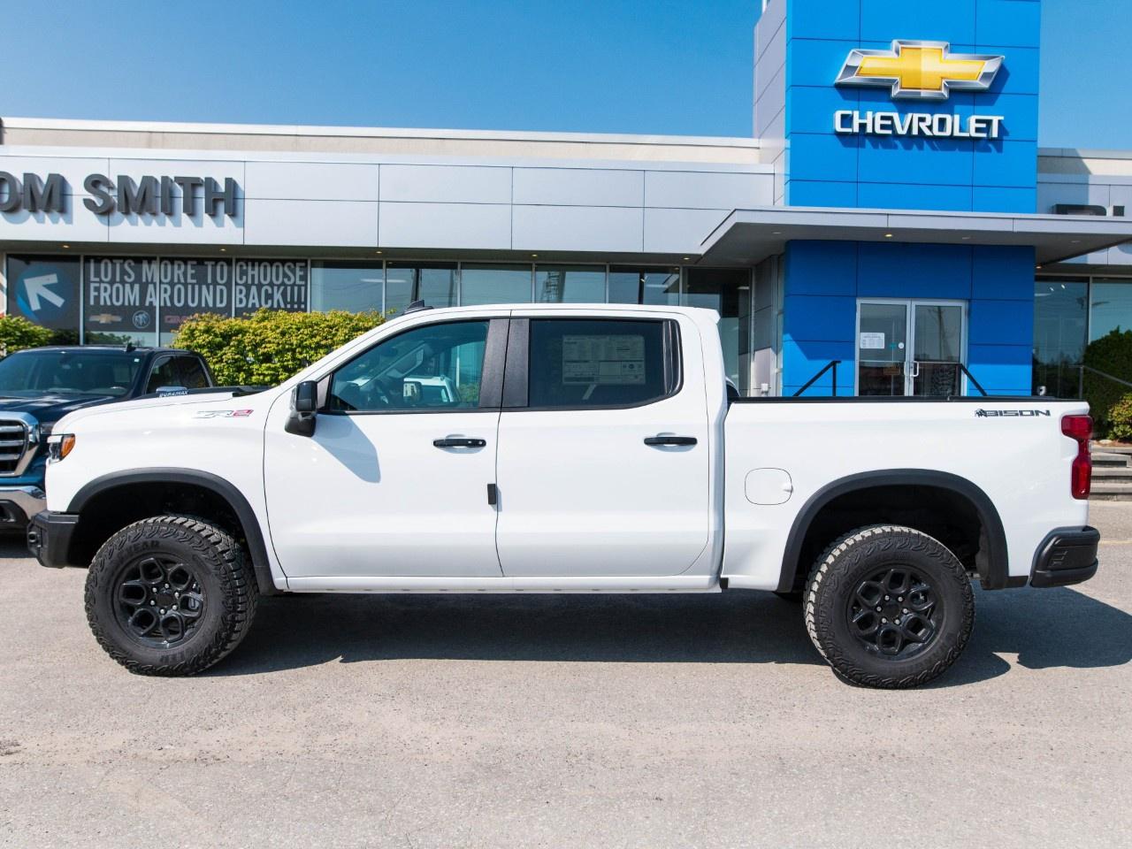 2026 Chevrolet Silverado 1500 Crew Cab Short Box 4-Wheel Drive ZR2 Photo5