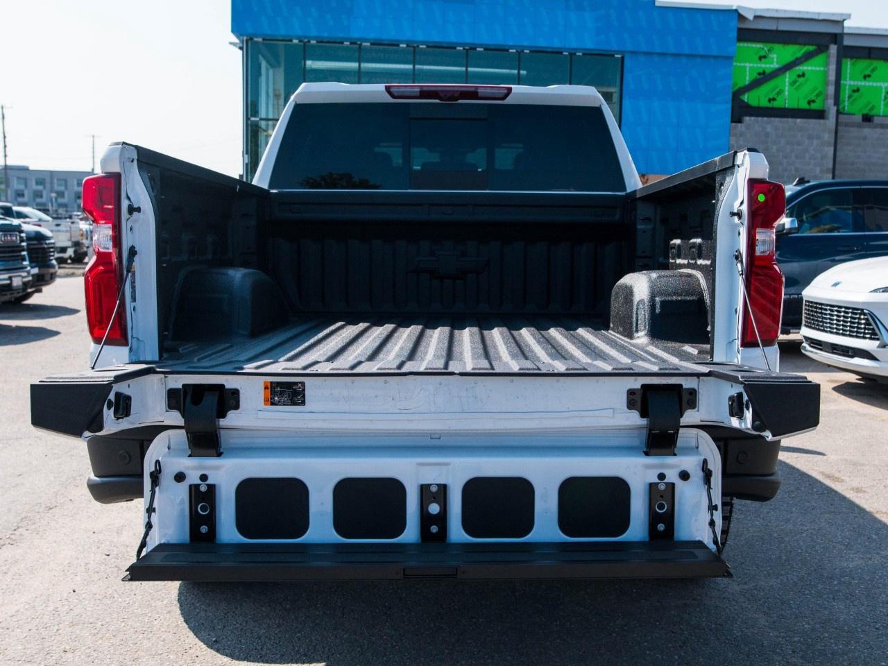 2026 Chevrolet Silverado 1500 Crew Cab Short Box 4-Wheel Drive ZR2 Photo