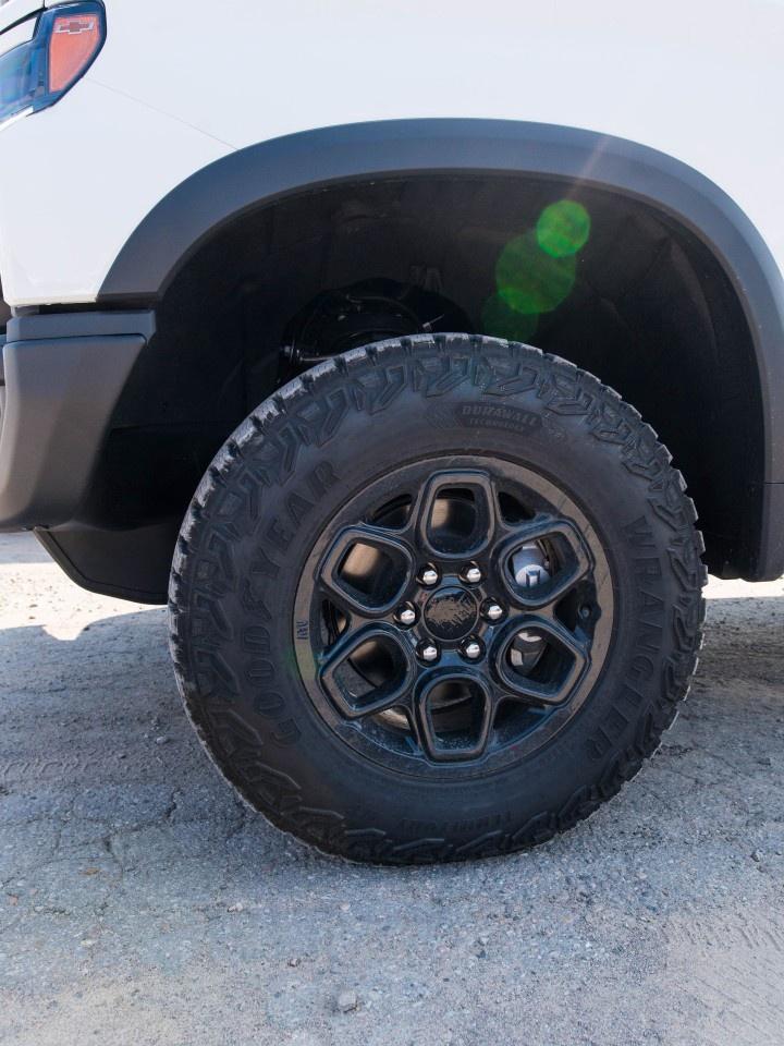 2026 Chevrolet Silverado 1500 Crew Cab Short Box 4-Wheel Drive ZR2 Photo