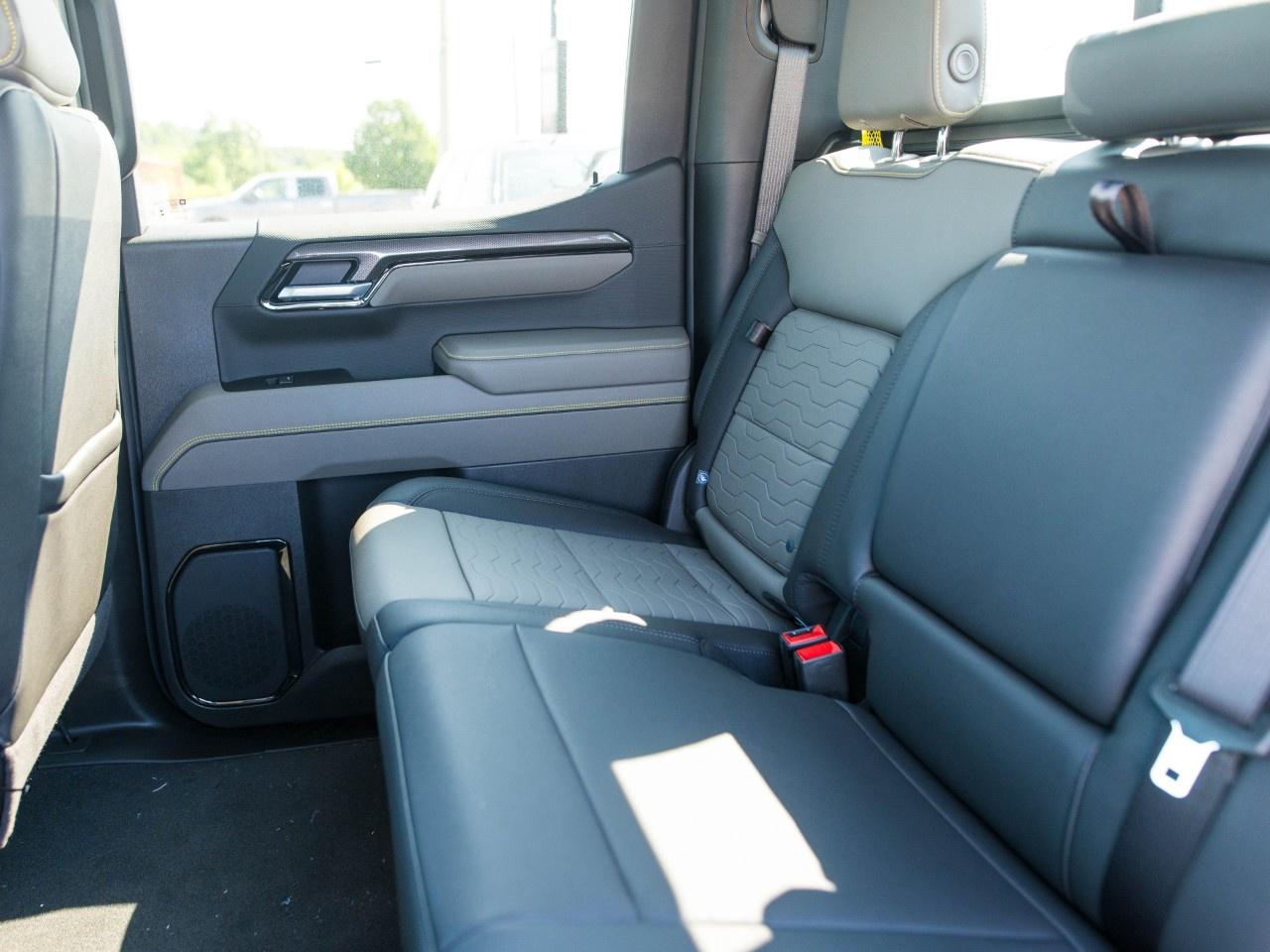 2026 Chevrolet Silverado 1500 Crew Cab Short Box 4-Wheel Drive ZR2 Photo