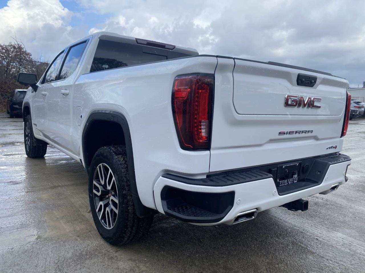 2025 GMC Sierra 1500 Crew Cab Short Box 4-Wheel Drive AT4 Photo3