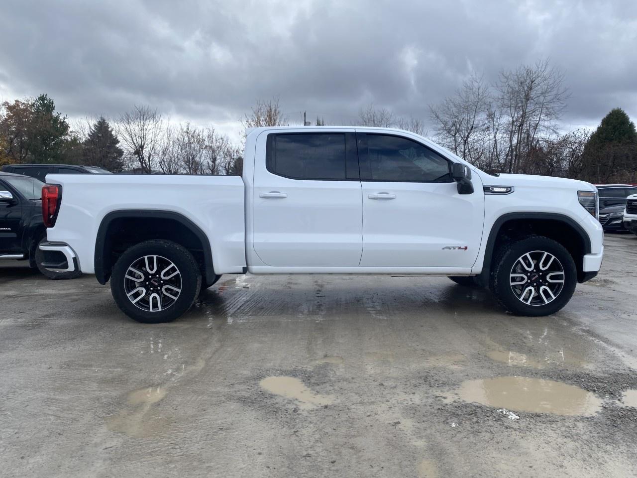2025 GMC Sierra 1500 Crew Cab Short Box 4-Wheel Drive AT4 Photo