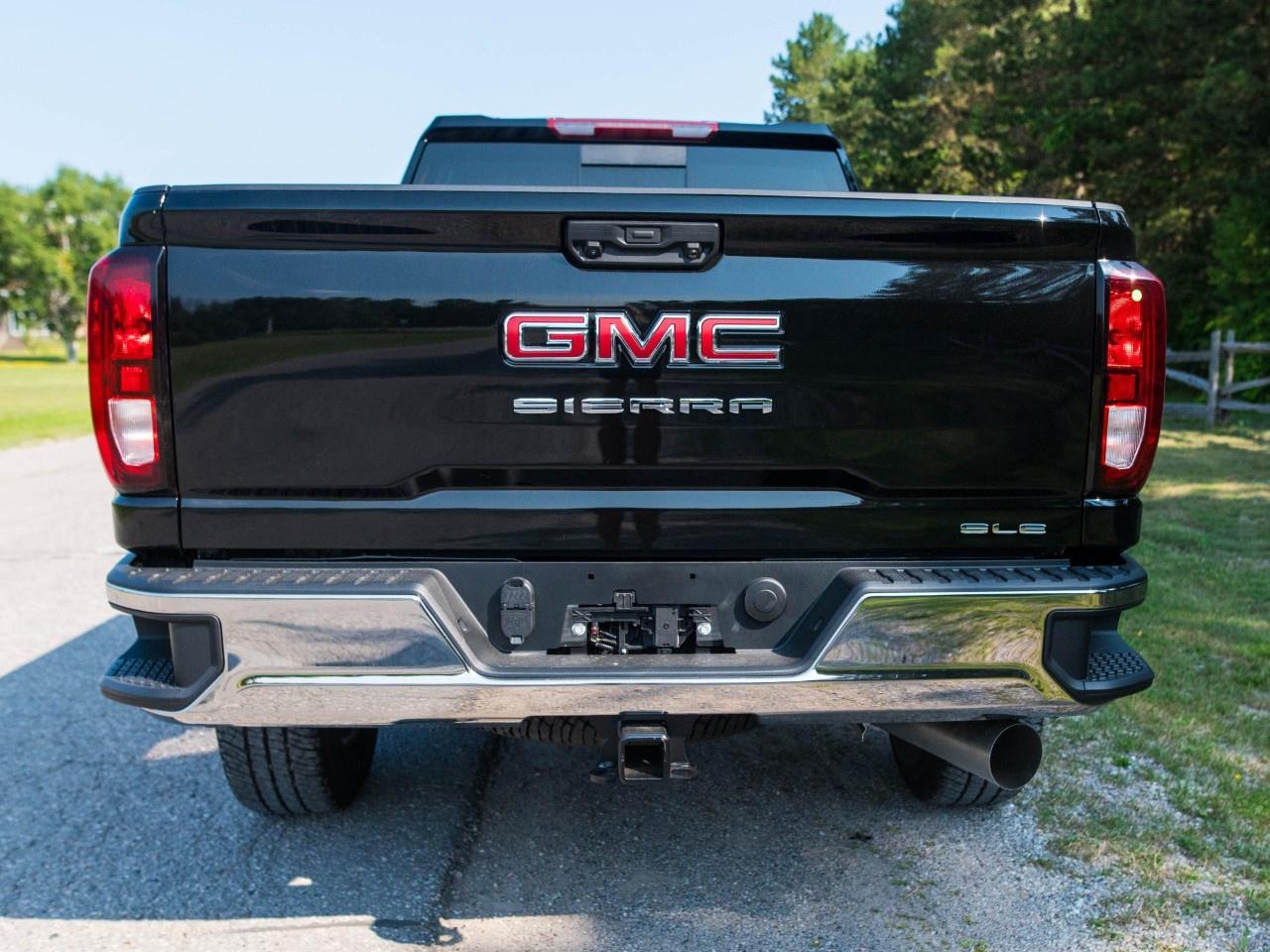 2026 GMC SIERRA 2500HD Crew Cab Standard Box 4-Wheel Drive SLE Photo