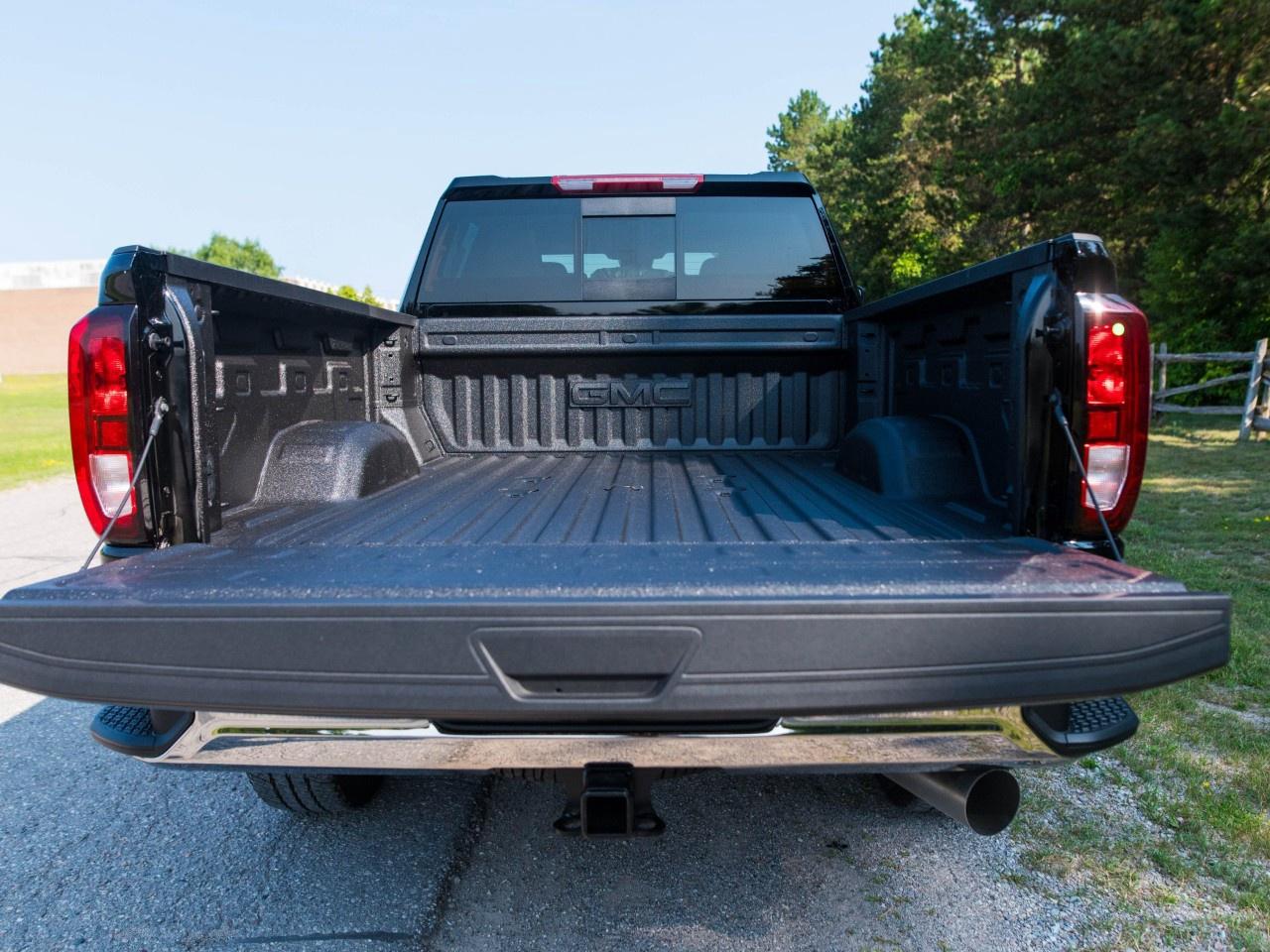 2026 GMC SIERRA 2500HD Crew Cab Standard Box 4-Wheel Drive SLE Photo