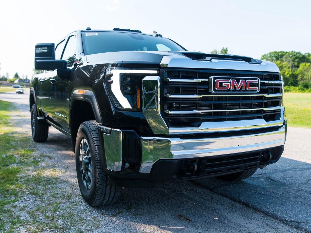 2026 GMC SIERRA 2500HD Crew Cab Standard Box 4-Wheel Drive SLE Photo