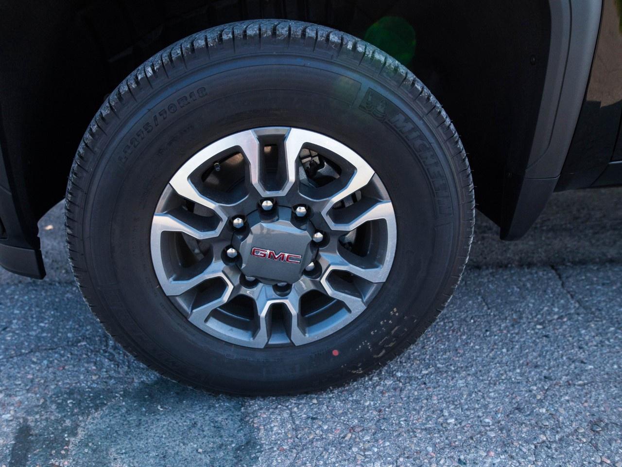 2026 GMC SIERRA 2500HD Crew Cab Standard Box 4-Wheel Drive SLE Photo