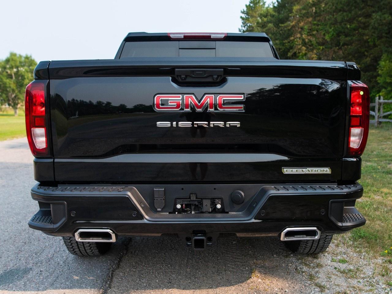 2026 GMC Sierra 1500 Crew Cab Short Box 4-Wheel Drive Elevation Photo3