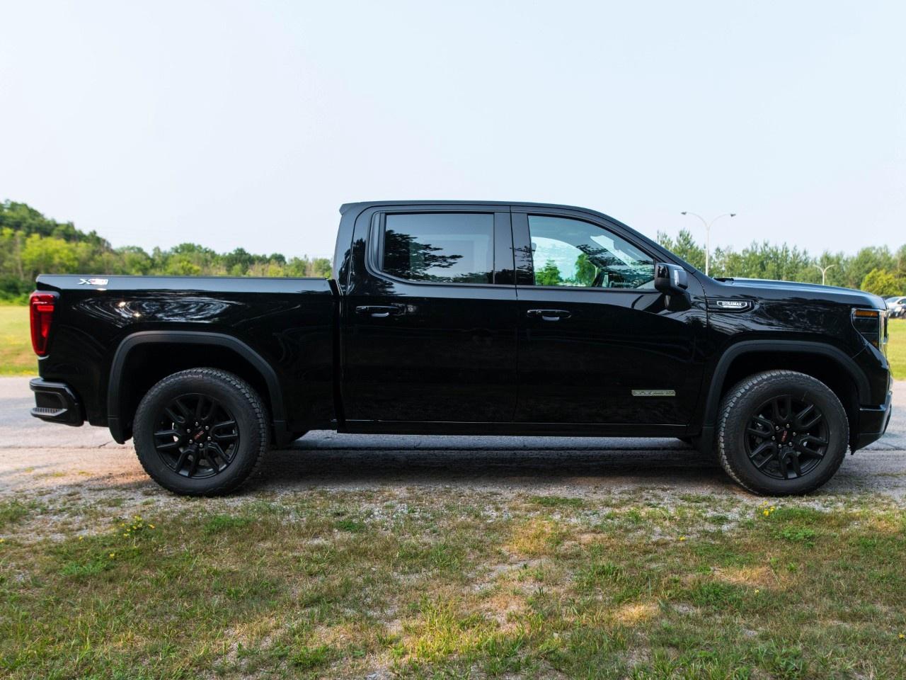 2026 GMC Sierra 1500 Crew Cab Short Box 4-Wheel Drive Elevation Photo