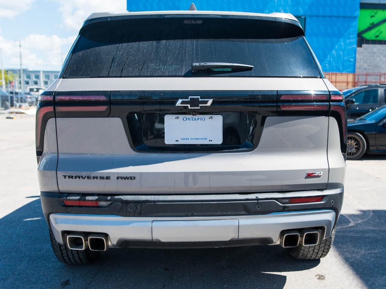 2026 Chevrolet Traverse AWD 4dr Z71 Photo3